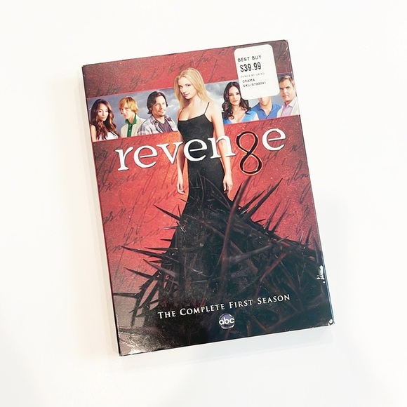 Revenge: The Complete First Season DVD - Picture 1 of 2